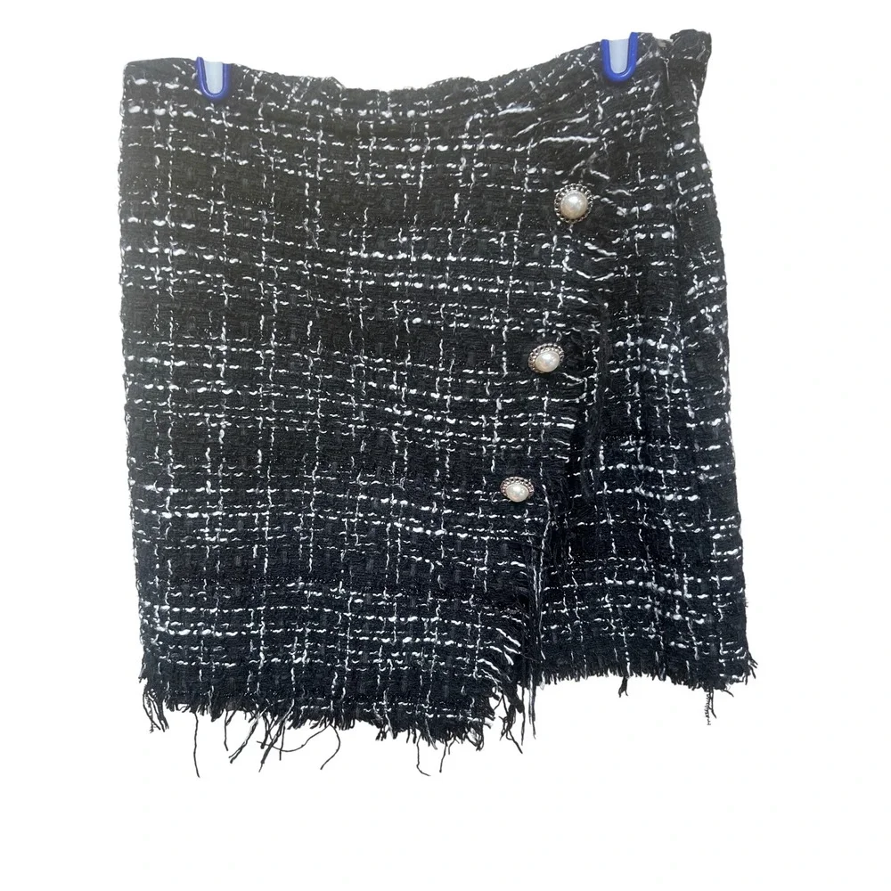 Blue Rain Francesca's Tweed Mini Skirt‎ Black White Pearl Button Detail M